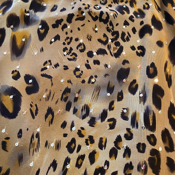 Leopard print ankle length silk sequined skirt, WD NY label, woman-size 6. - Picture 3 of 4